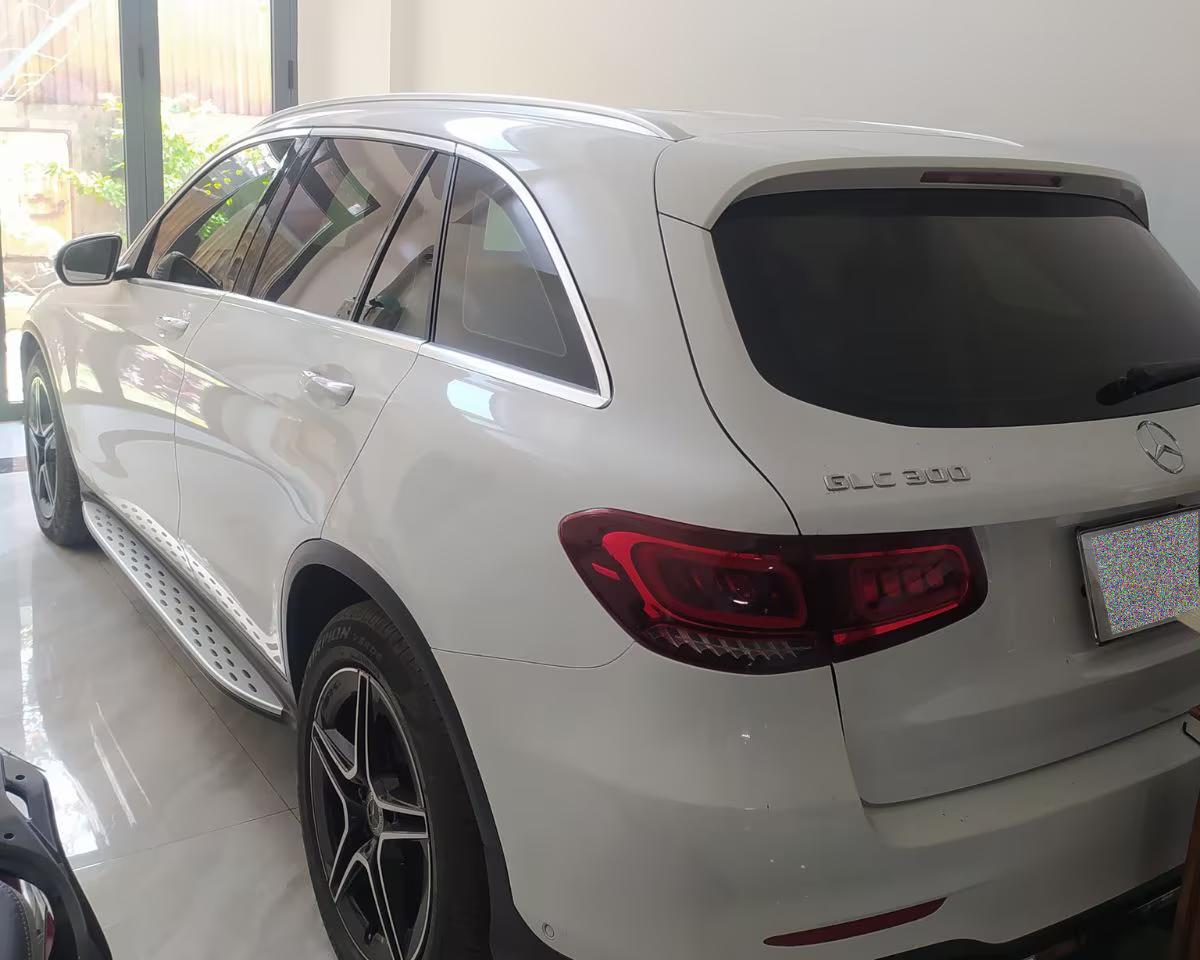 Mercedes GLC 300 - Ảnh 4