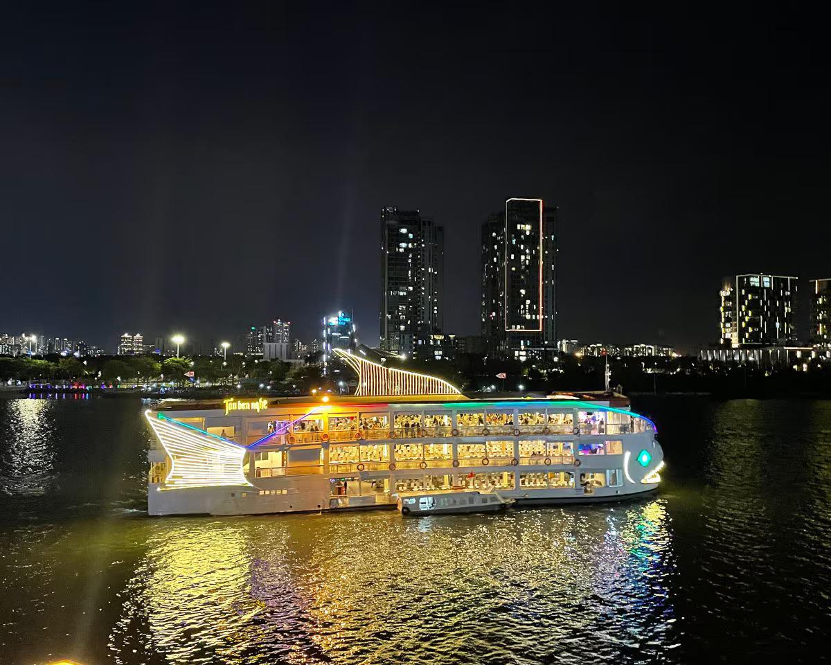 Hình ảnh Du Thuyền Elisa Floating Restaurant