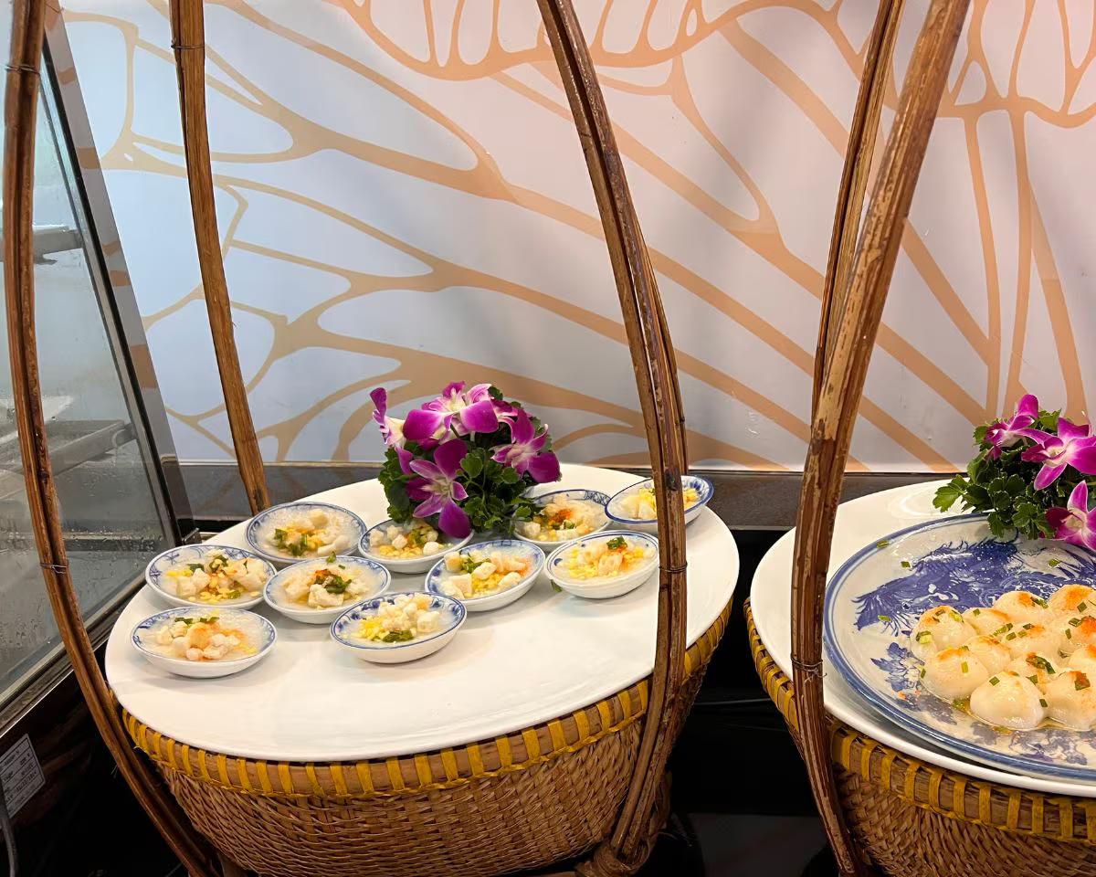 Hình ảnh Nhà Hàng Buffet Gánh - Khách sạn Bông Sen