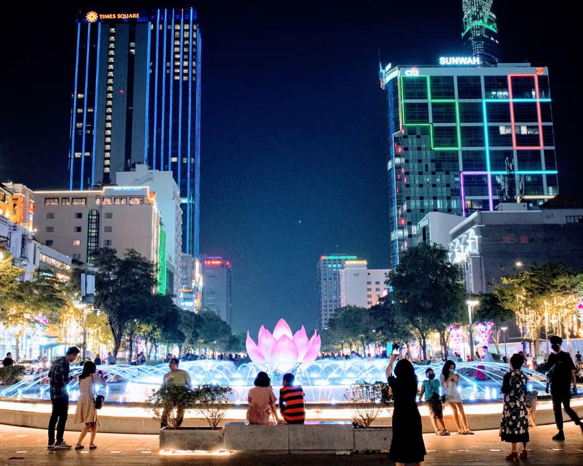 Hình ảnh Phố Đi Bộ Nguyễn Huệ