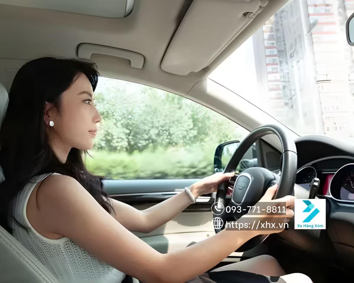 Kinh Nghiệm Lái Xe An Toàn Cho Phụ Nữ: Tự Tin Trên Mọi Hành Trình