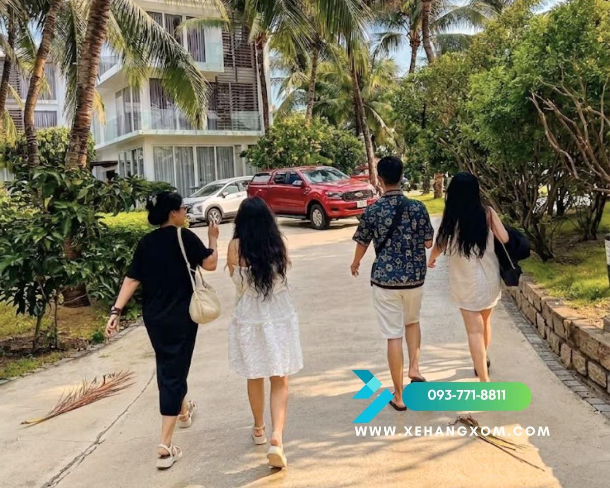 Gia đình thuê xe tự lái đi Phan Thiết Mũi Né khám phá Bàu Trắng, Suối Tiên và resorts ven biển