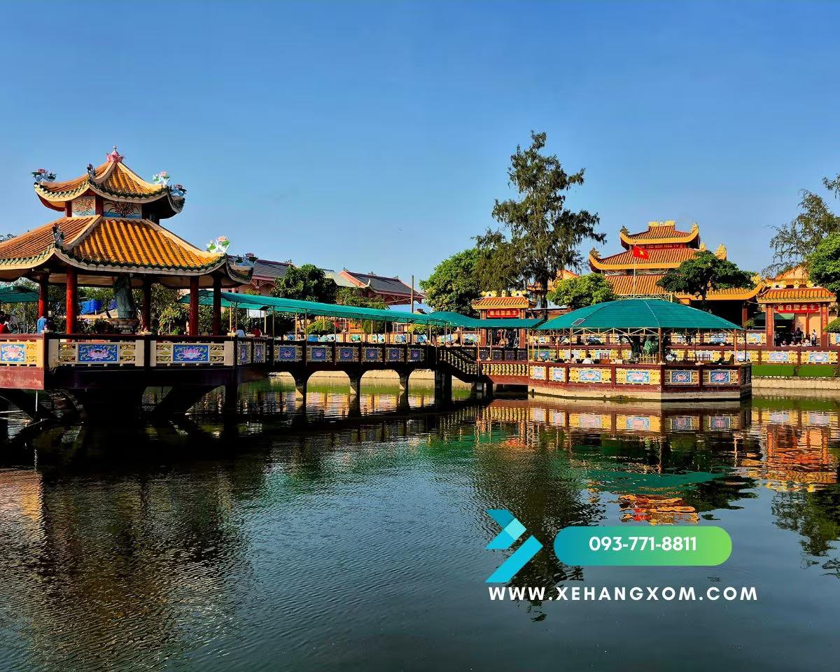 Không khí trang nghiêm và náo nhiệt tại Lễ hội Vía Bà Chúa Xứ Bàu Mướp