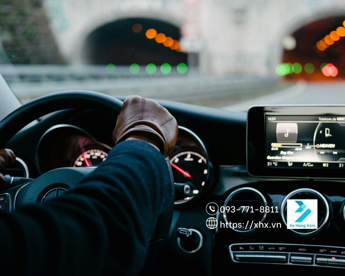 Hình ảnh Kỹ năng lái xe an toàn trong mưa