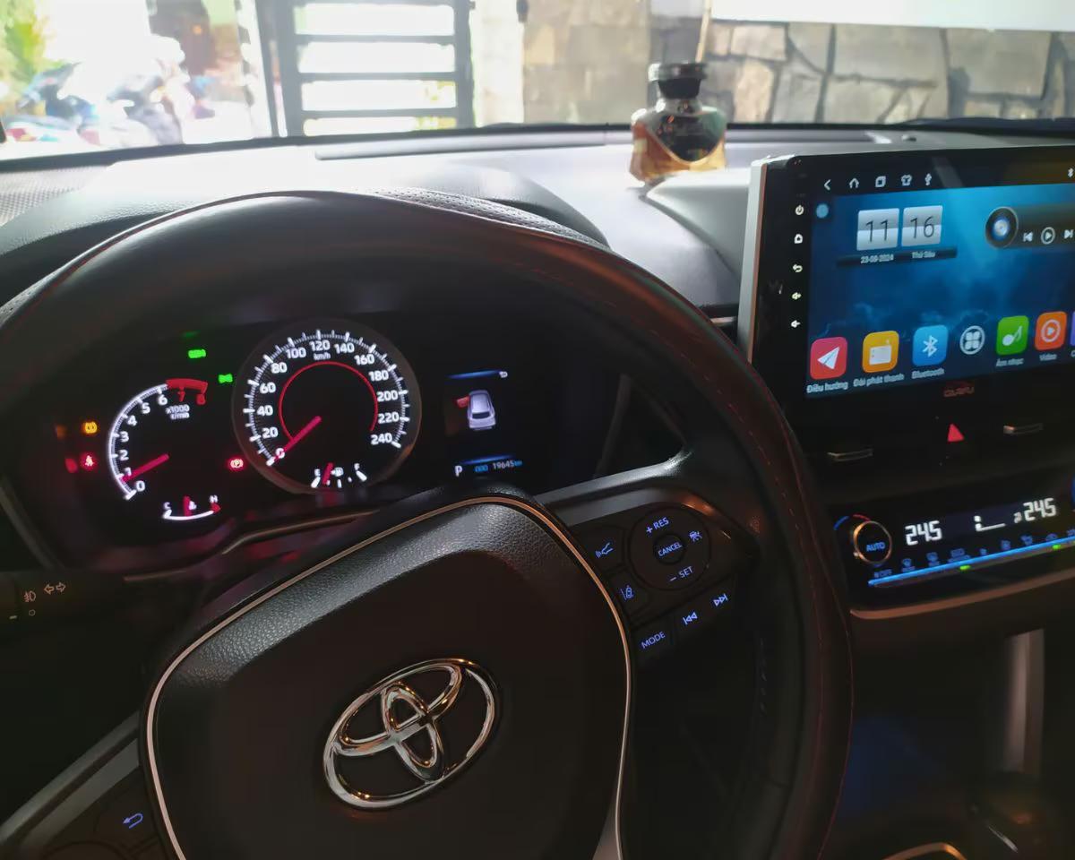 Toyota Corolla Cross - Ảnh 1